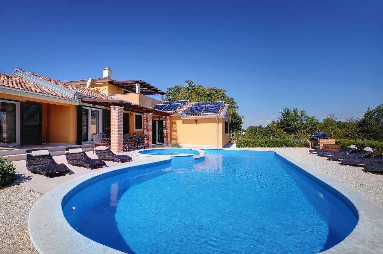 Villas Vea Histria Režanci Екстериор снимка